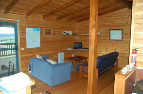 Emita Cottage - Accommodation VIC 2