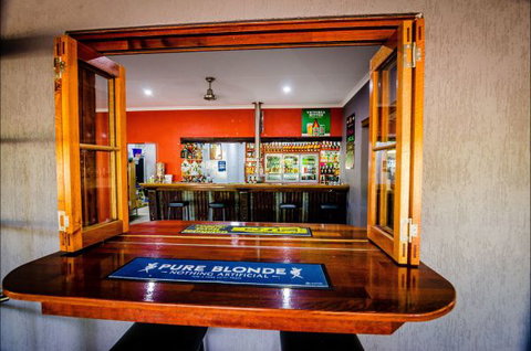 Goldfields Hotel And Finnigan's Rest - Accommodation VIC 4
