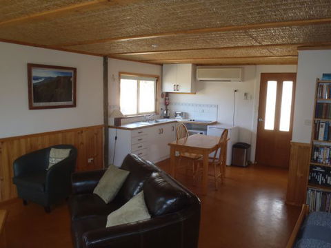 Guy's Cross Farm Cottage - Accommodation VIC 4