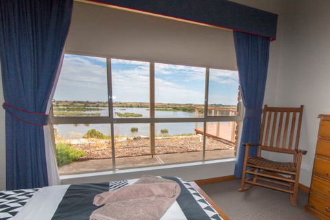 Limestone Ridge - Holiday House - Accommodation VIC 3