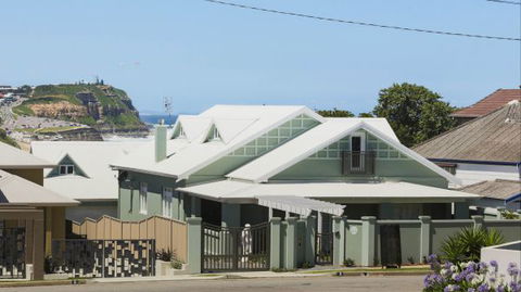 Merewether Beach House B And B - Accommodation VIC 0