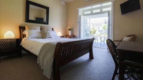 Merewether Beach House B And B - Accommodation VIC 1