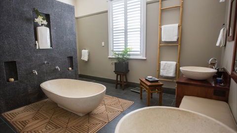 Merewether Beach House B And B - Accommodation VIC 2