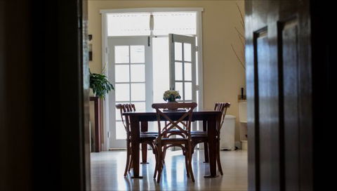 Merewether Beach House B And B - Accommodation VIC 3