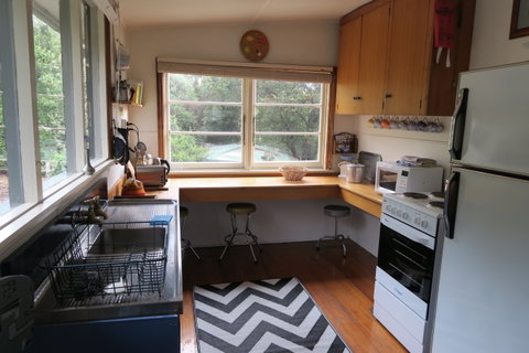 Binalong Bay Beach Shack - Accommodation VIC 1