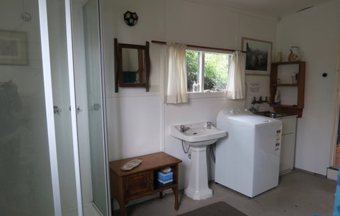 Binalong Bay Beach Shack - Accommodation VIC 6