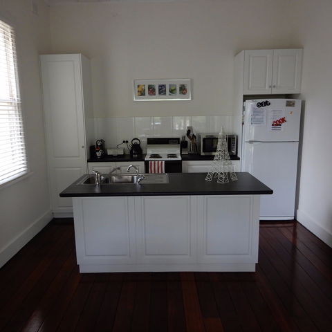 Dot's House - Accommodation VIC 2