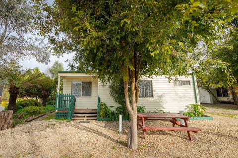 Eildon Riverside Holiday Park - Accommodation VIC 1