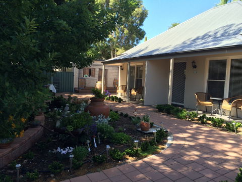 Hahndorf Oak Tree Cottages - Accommodation VIC 0