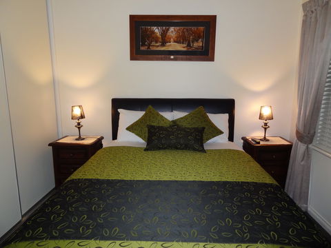 Hahndorf Oak Tree Cottages - Accommodation VIC 3