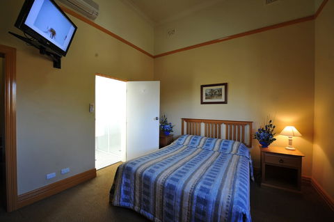 Hotel Victoria - Accommodation VIC 0