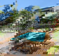 Lakes Waterfront Motel - Accommodation VIC