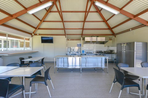 NRMA Sydney Lakeside Holiday Park - Accommodation VIC 7