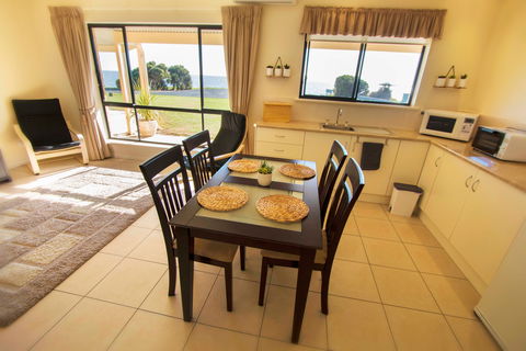 Pelican Perch Retreat - Accommodation VIC 4