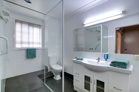 Tamar River Villas - Accommodation VIC 3