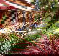 The Creek Cottage - Accommodation VIC