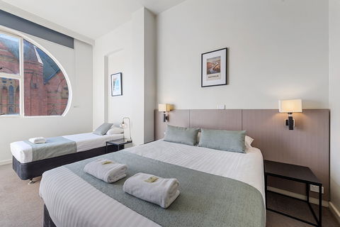 The Cornwall Historic Hotel - Accommodation VIC 7