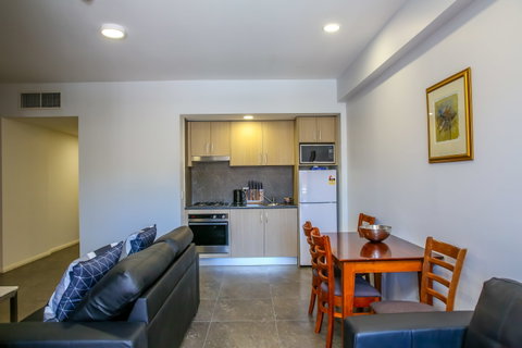 Boulevard On Beaumont Apartment Hotel - Accommodation VIC 1