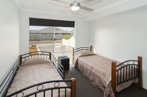 Fairway Isle - Accommodation VIC 2