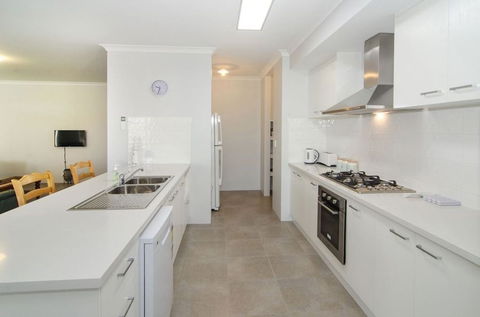 Fairway Isle - Accommodation VIC 3
