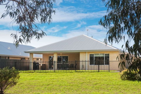 Fairway Isle - Accommodation VIC 9