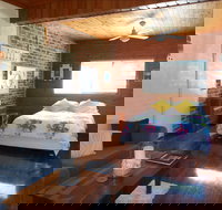 Frangi Breezes Bed and Breakfast - Accommodation VIC