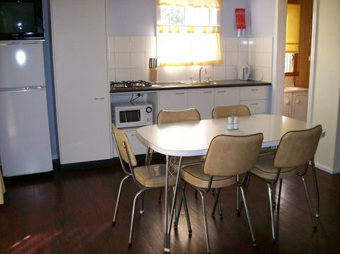 Goughs Bay Holiday Cottages - Accommodation VIC 2