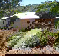 Jalbrook  Estate-  CottagesAlpacasGallery  Function Centre - Accommodation VIC