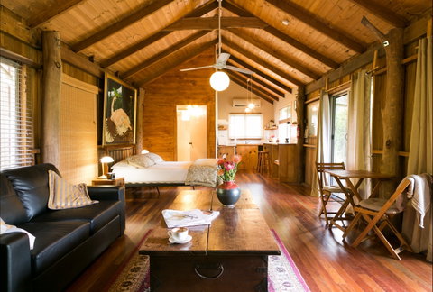 Mavis's Kitchen And Cabins - Accommodation VIC 0