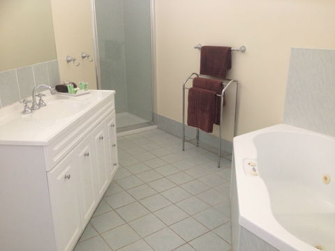 Meeniyan Motel And Bike Hire - Accommodation VIC 5