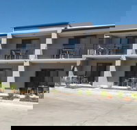 Royal Motel Miles - Accommodation VIC