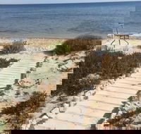 Sittin on the Beach - Accommodation VIC