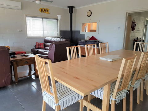 Sunset Sippers - Accommodation VIC 3