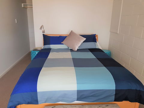 Sunset Sippers - Accommodation VIC 4