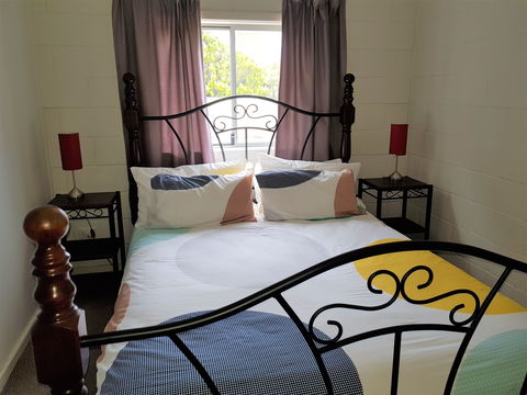 Sunset Sippers - Accommodation VIC 5