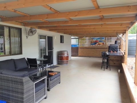 Sunset Sippers - Accommodation VIC 8