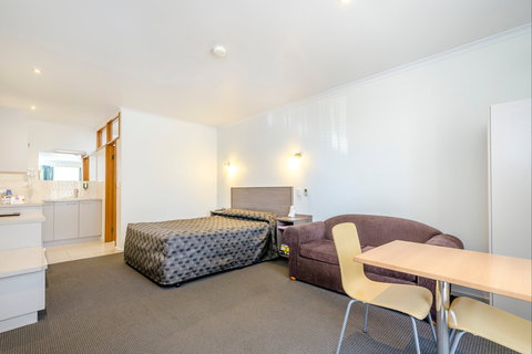 Werribee Motel & Apartments - Accommodation VIC 1