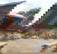 Yakkalla Holiday Cottage - Accommodation VIC