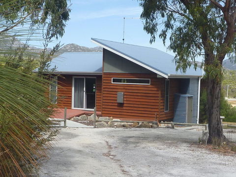 Yakkalla Holiday Cottage - Accommodation VIC 2