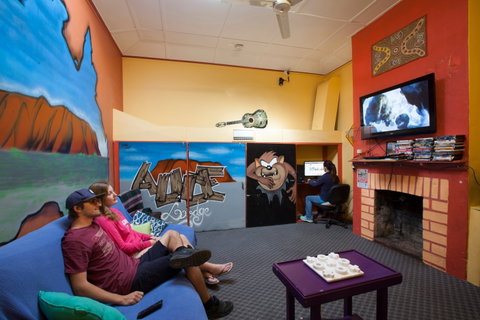 Alice Lodge Backpackers - Accommodation VIC 2