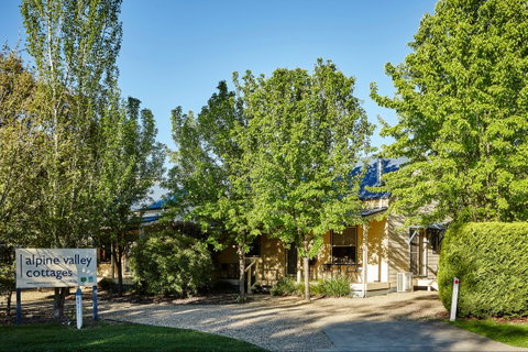 Alpine Valley Cottages - Accommodation VIC 1