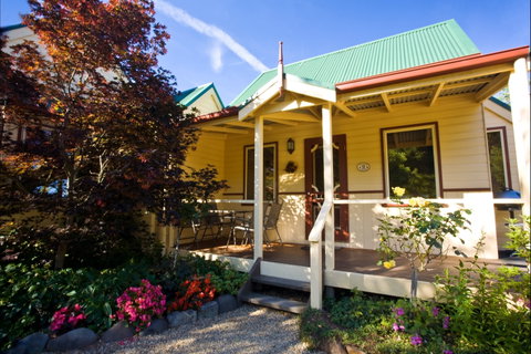 Autumn Abode Cottages - Accommodation VIC 1