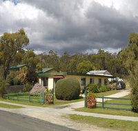 Binalong Bungalows - Accommodation VIC