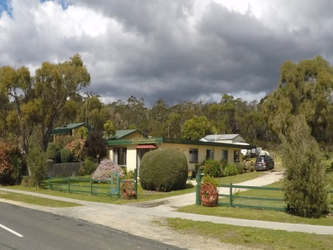 Binalong Bungalows - Accommodation VIC 0
