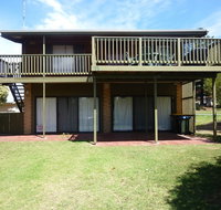 Cedar House - Accommodation VIC