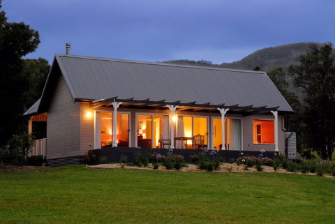Crystal Creek Meadows Luxury Cottages And Spa Retreat - Accommodation VIC 0