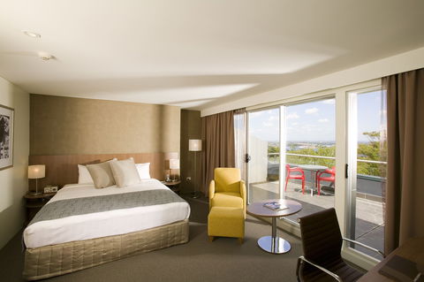 Hotel Urban St Leonards - Accommodation VIC 2