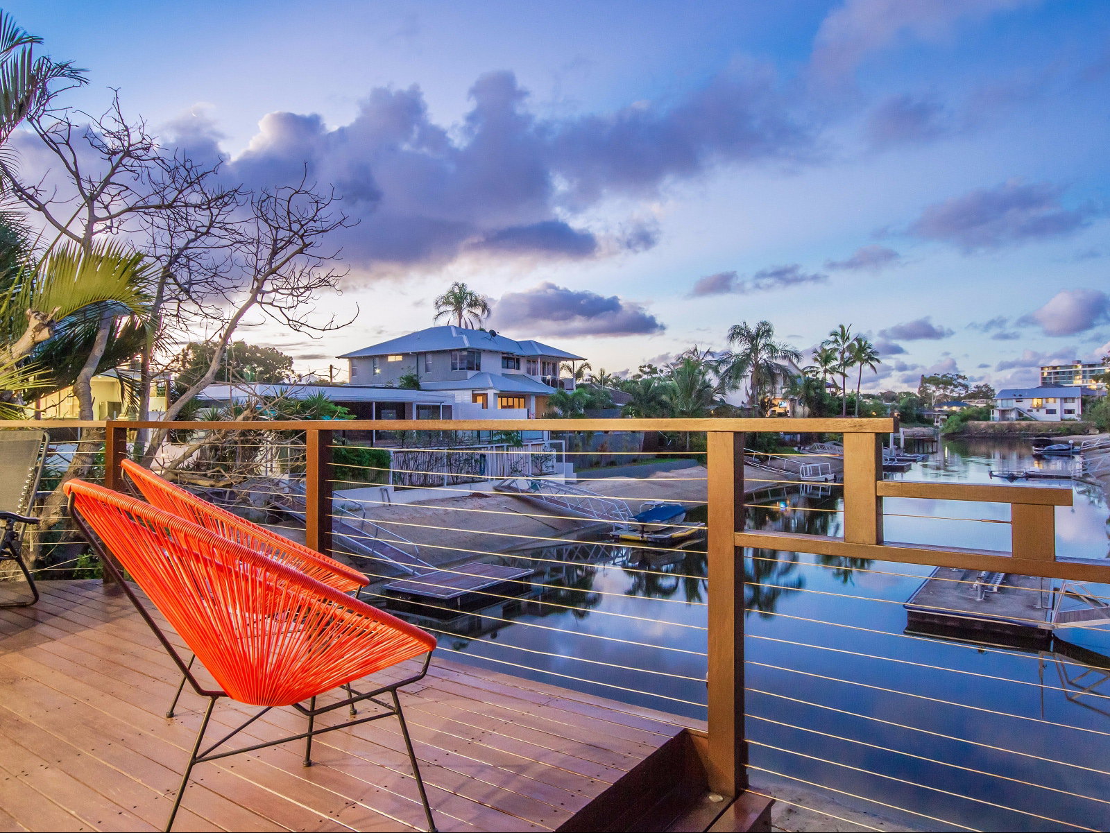 Broadbeach Waters QLD Accommodation VIC