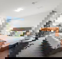 Quality Hotel Bayside Geelong - Accommodation VIC
