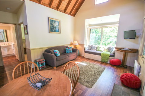 Alpine Arnica Cottages - Accommodation VIC 2